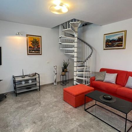Classy Apartment With Garden View Laura ปอร์โตรอซ ภายนอก รูปภาพ
