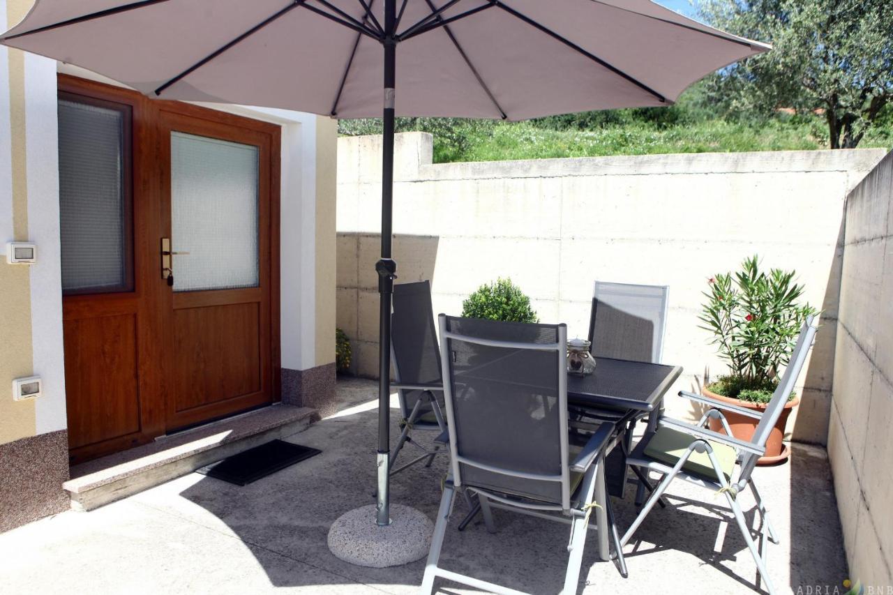 Classy Apartment With Garden View Laura ปอร์โตรอซ ภายนอก รูปภาพ