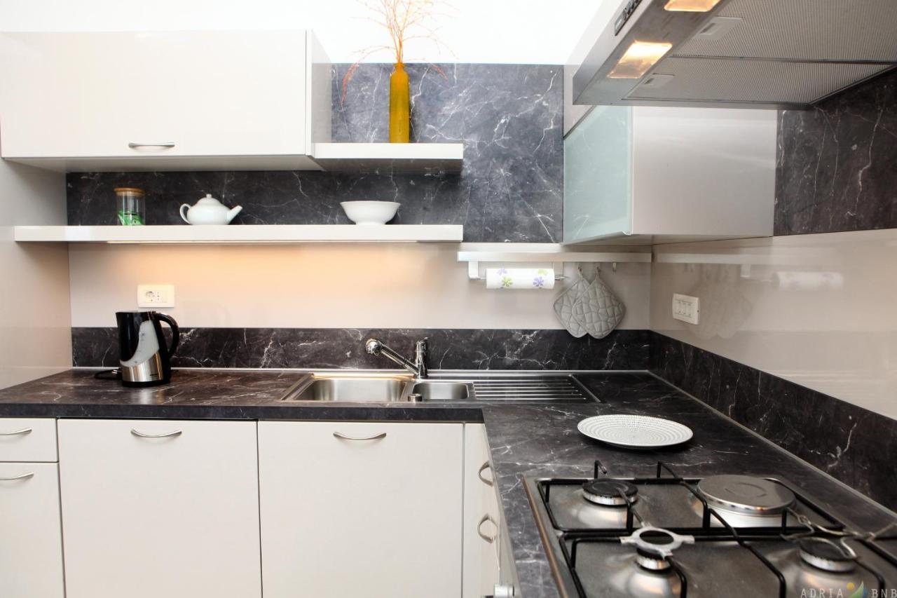 Classy Apartment With Garden View Laura ปอร์โตรอซ ภายนอก รูปภาพ